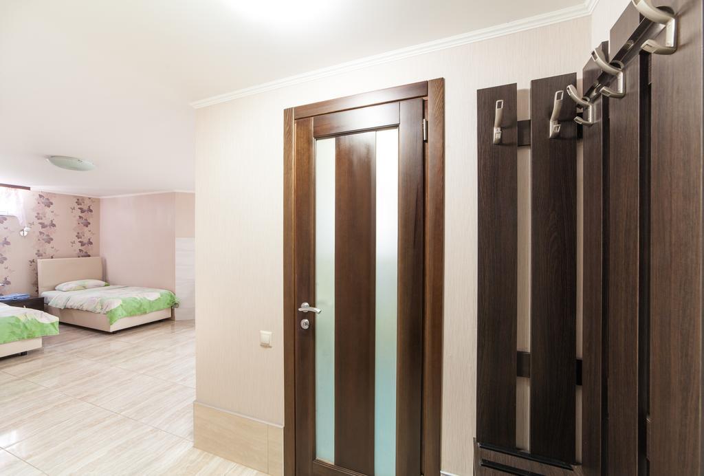 Home Comfort Livoberezhna Iec Kiev Екстериор снимка