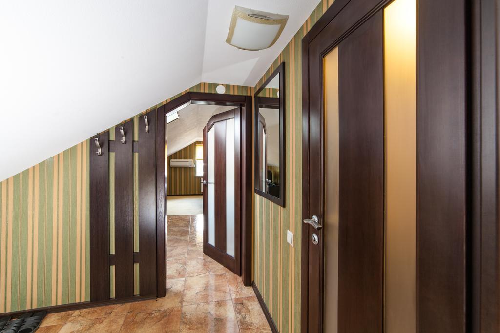 Home Comfort Livoberezhna Iec Kiev Екстериор снимка