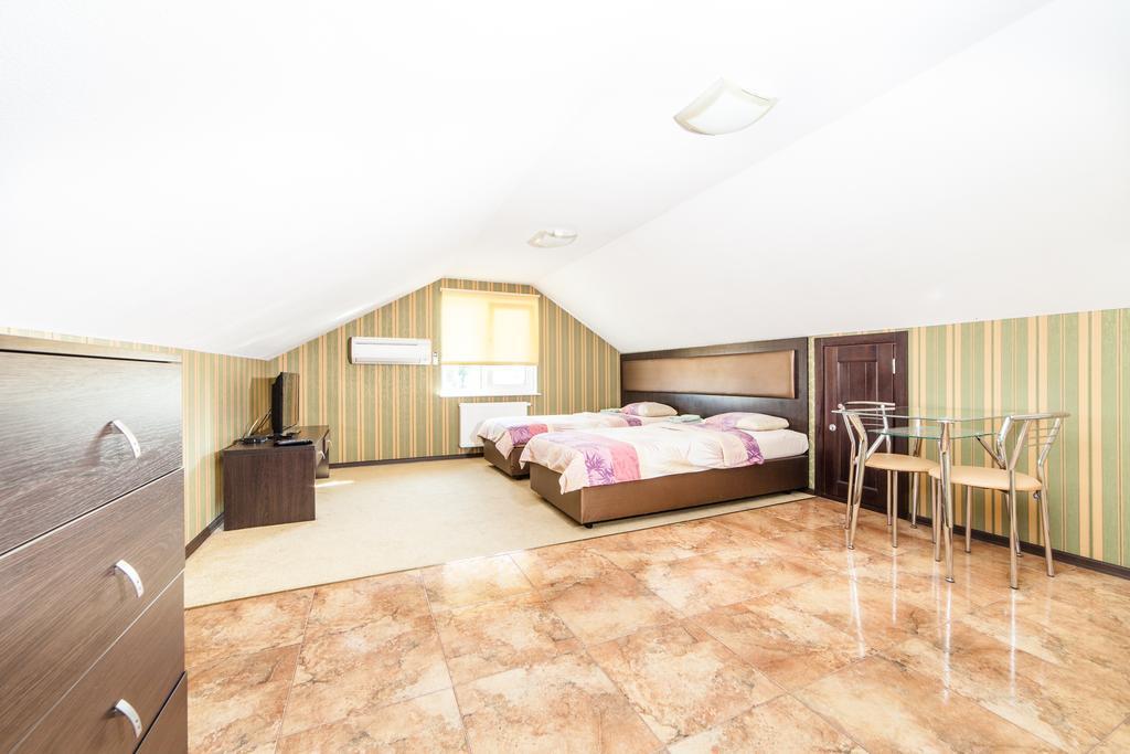 Home Comfort Livoberezhna Iec Kiev Екстериор снимка