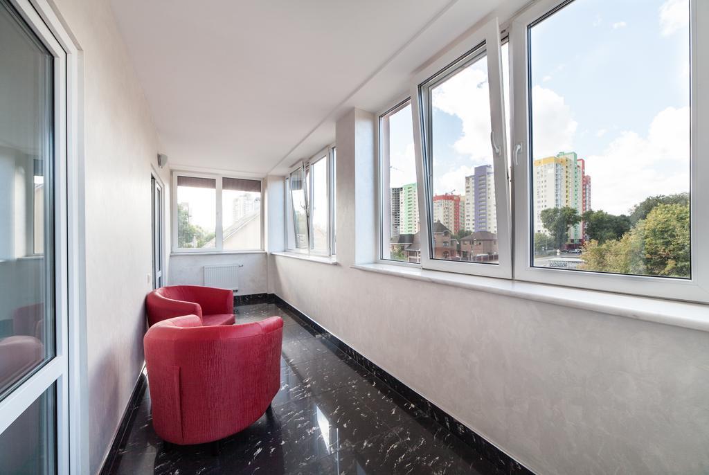 Home Comfort Livoberezhna Iec Kiev Екстериор снимка
