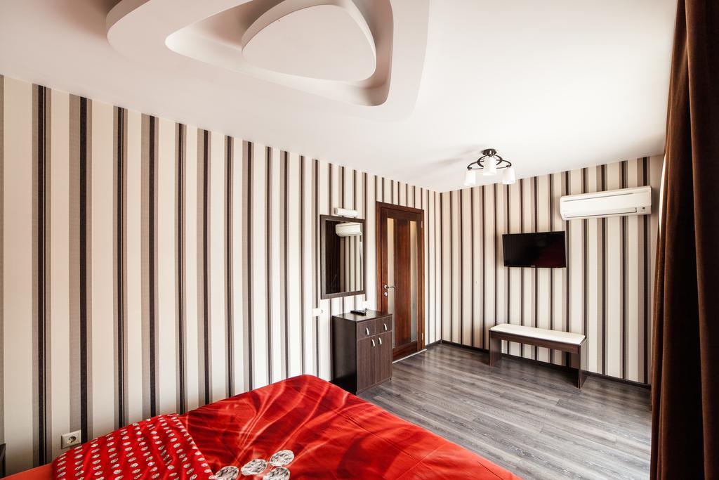Home Comfort Livoberezhna Iec Kiev Екстериор снимка