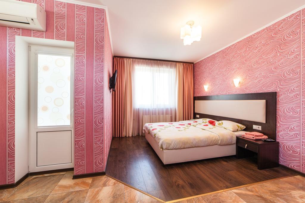Home Comfort Livoberezhna Iec Kiev Екстериор снимка