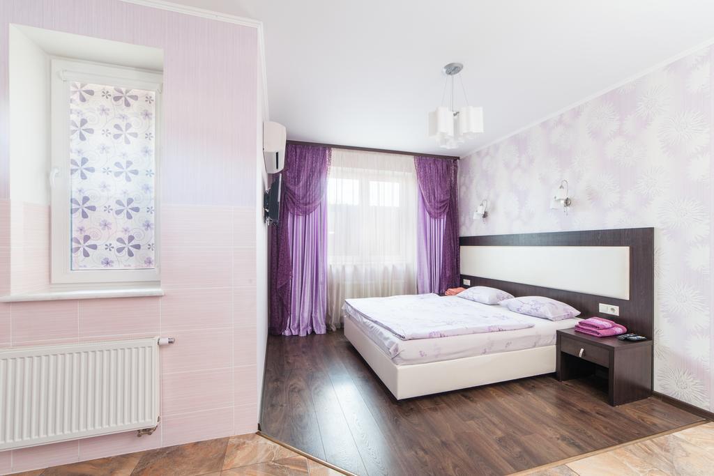 Home Comfort Livoberezhna Iec Kiev Екстериор снимка