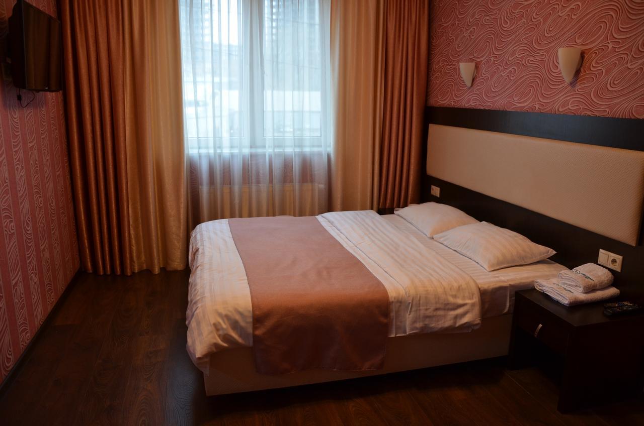 Home Comfort Livoberezhna Iec Kiev Екстериор снимка