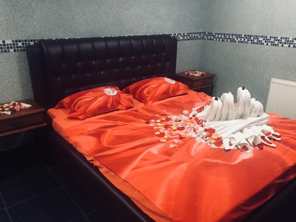 Home Comfort Livoberezhna Iec Kiev Екстериор снимка